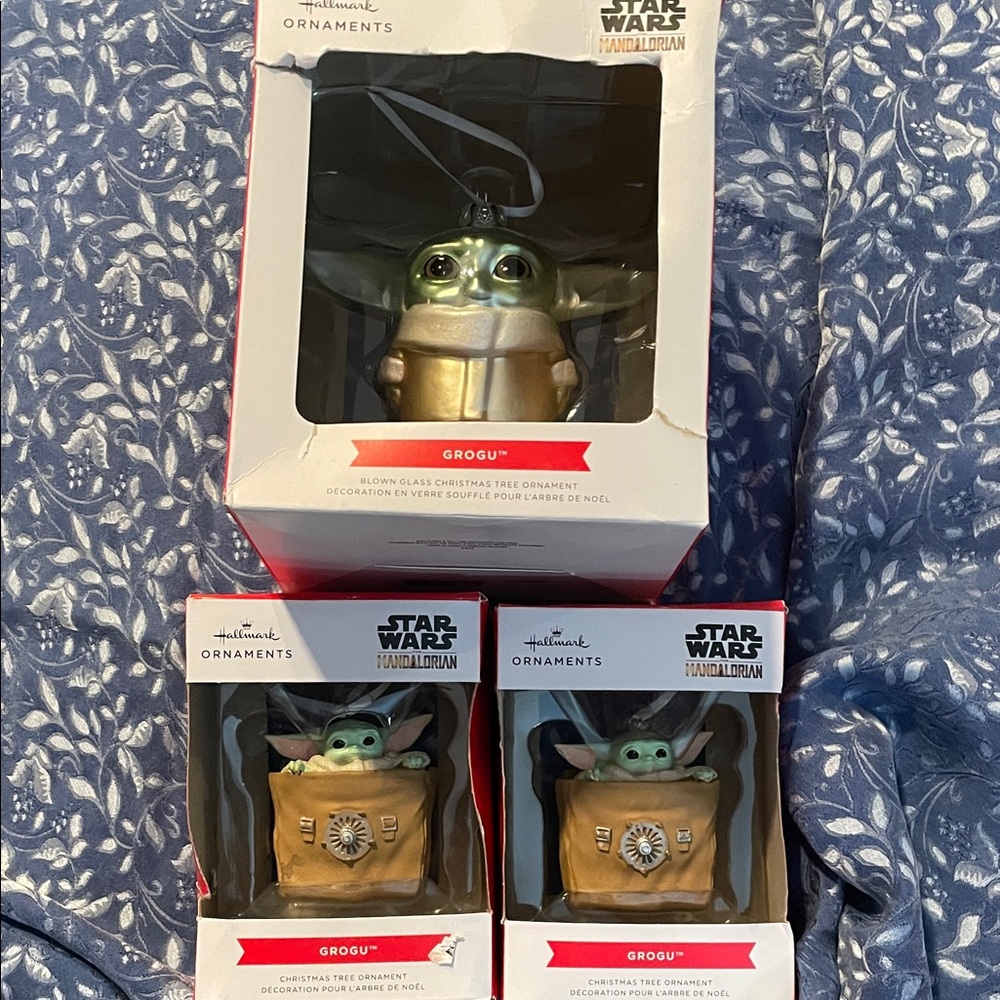 Hallmark The Mandalorian Grogu Ornaments - Green and Tan